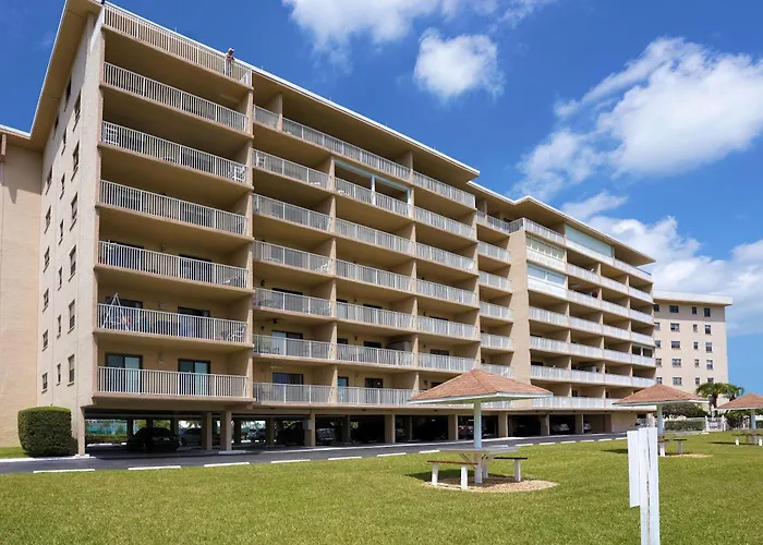 Bayshore Yacht & Tennis 806 Holiday home