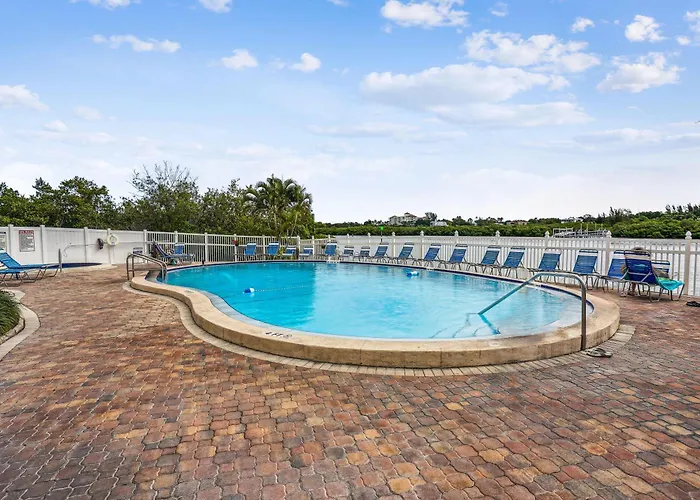 Bayshore Yacht & Tennis 806 Clearwater Beach