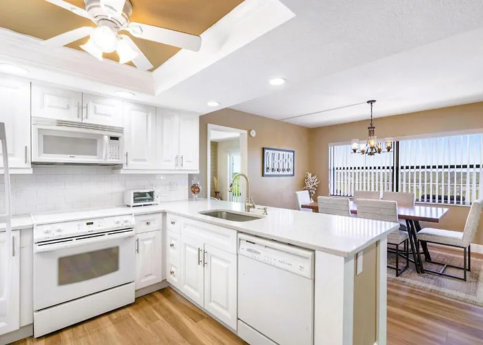 Bayshore Yacht & Tennis 806 Holiday home *