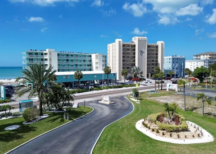 Bayshore Yacht & Tennis 806